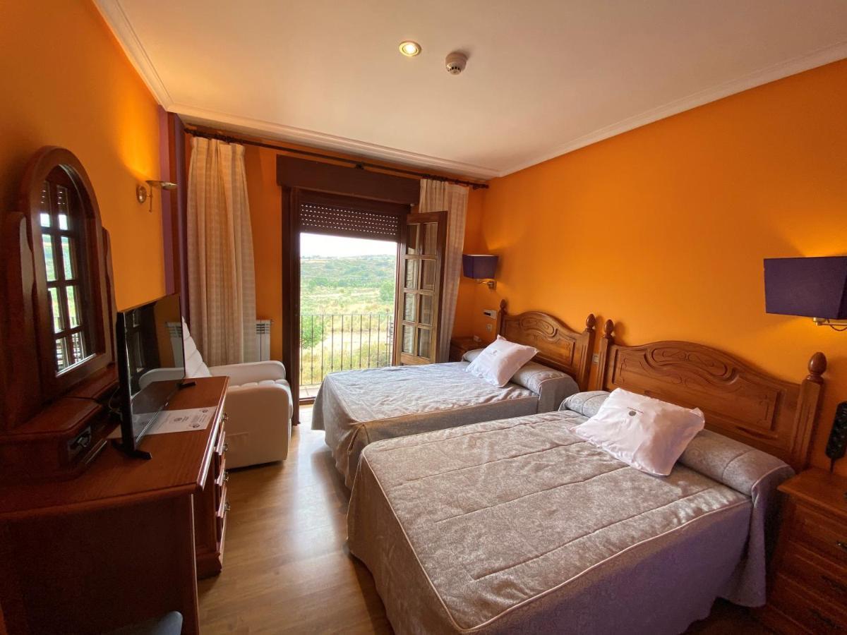 Tierra De Lobos Hotel Puebla de Sanabria Kültér fotó