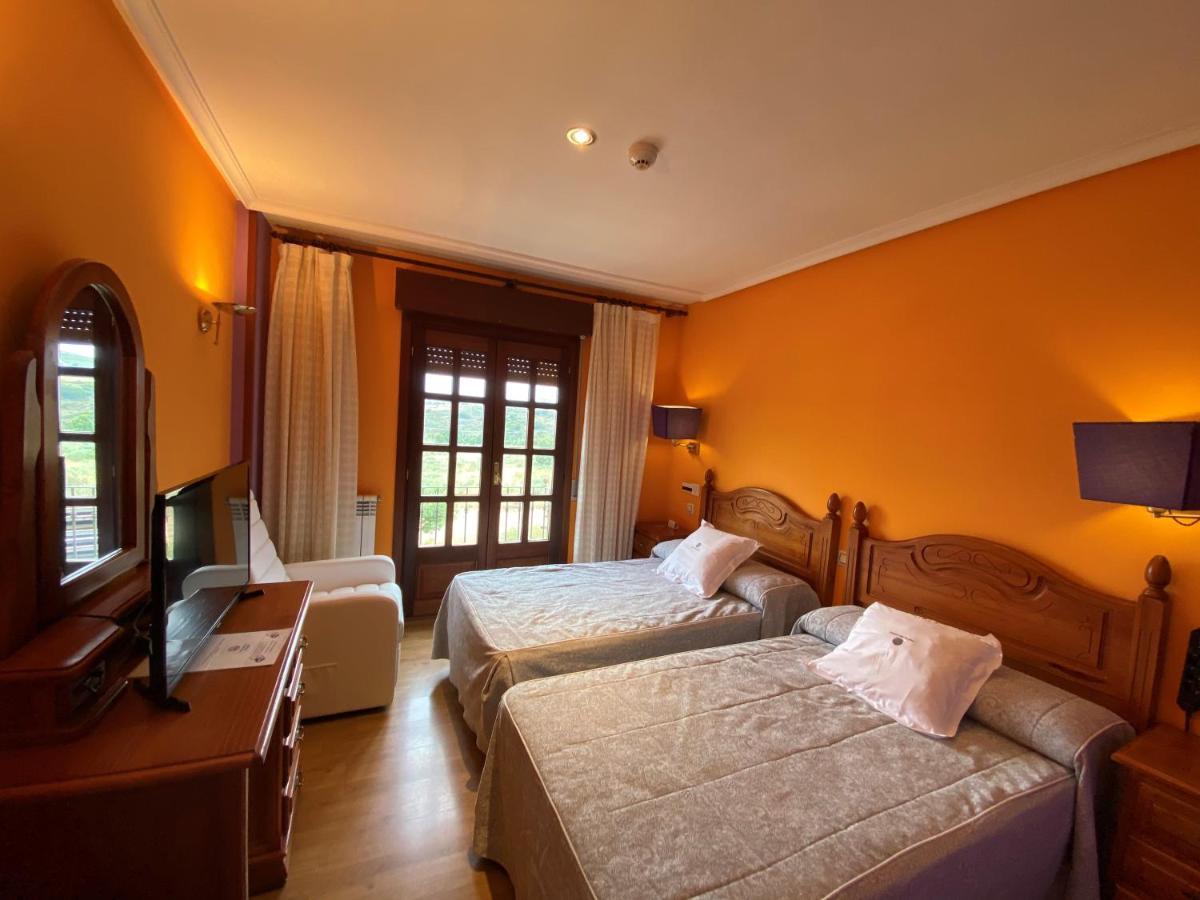 Tierra De Lobos Hotel Puebla de Sanabria Kültér fotó