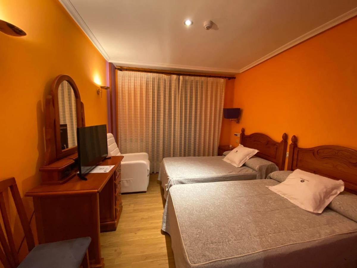 Tierra De Lobos Hotel Puebla de Sanabria Kültér fotó