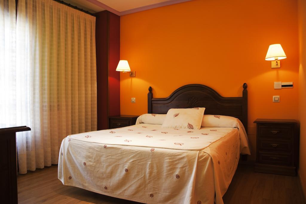 Tierra De Lobos Hotel Puebla de Sanabria Kültér fotó